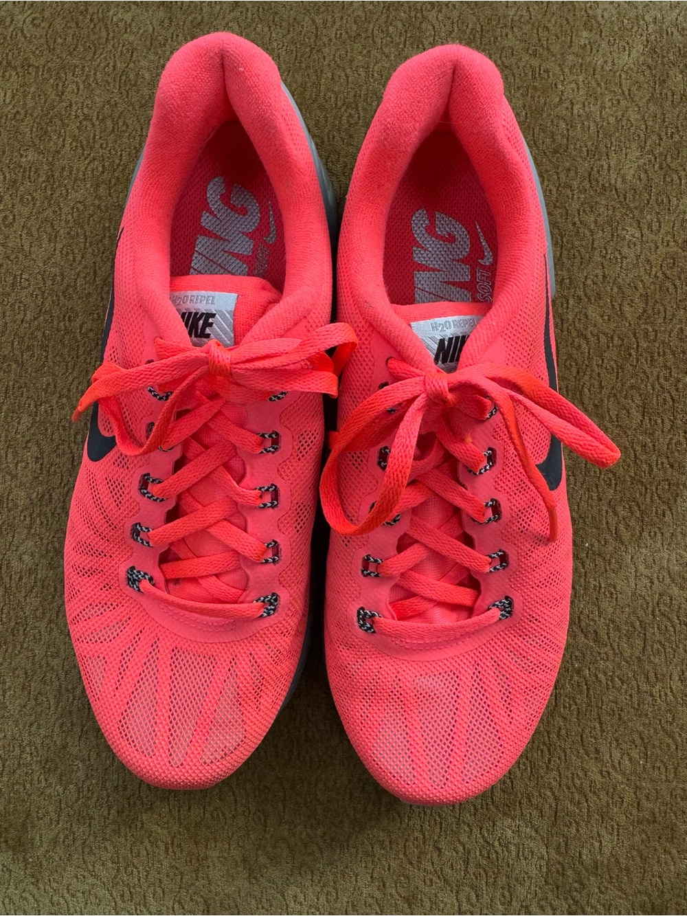Nike Sz 6.5 Women’s Athletic Running Shoes - Coral with Black Swoosh